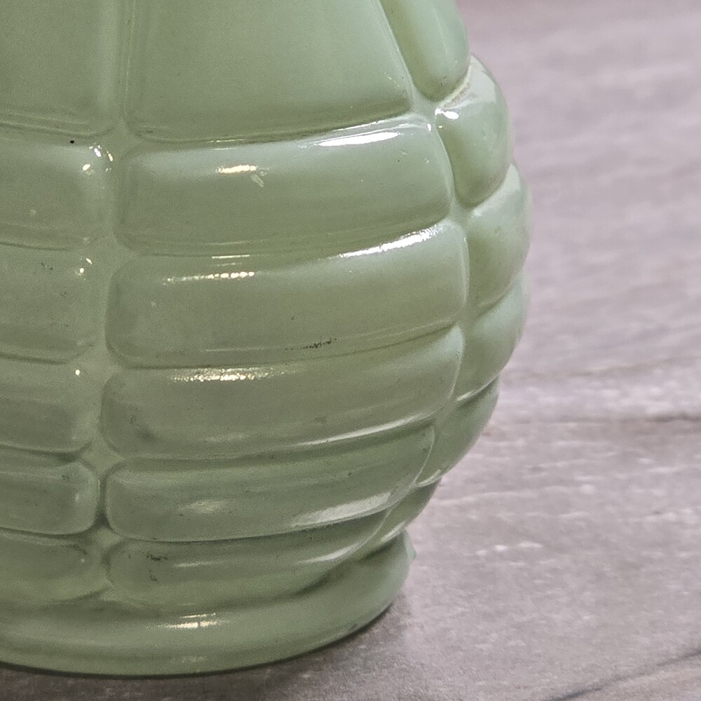 Vintage Jadeite Uranium Glass Powder Jar Shaker Base Art Deco 4” UV Reactive Glo - Picture 3 of 8